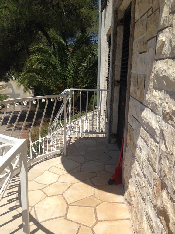 Guest House Alek Vrboska Quarto foto